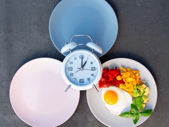 Il Digiuno Intermittente: Una Visione Olistica